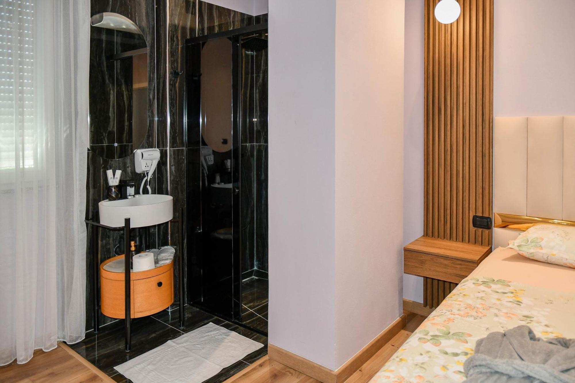 Hata Luxury Apartments Shkodra Exterior foto