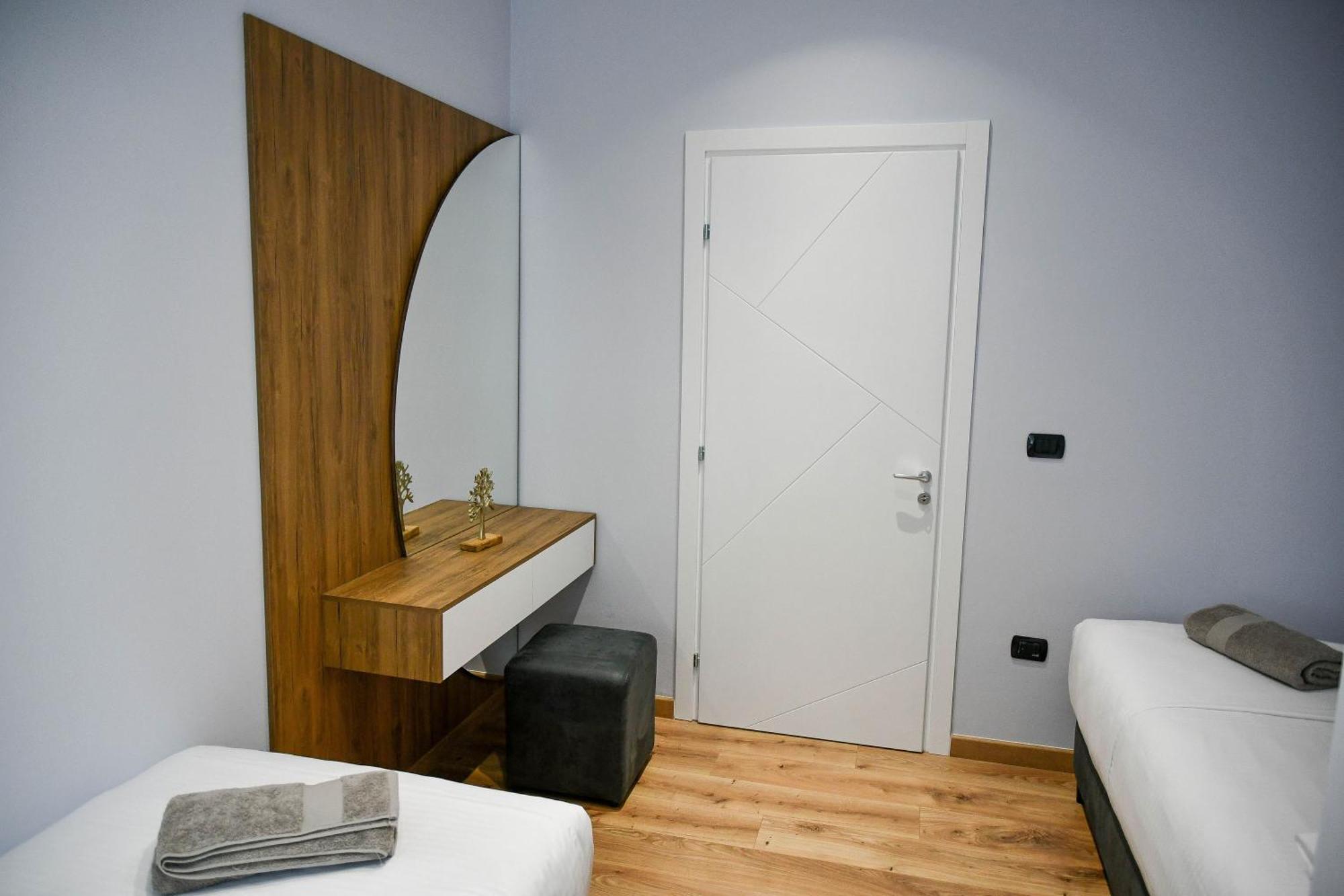 Hata Luxury Apartments Shkodra Exterior foto